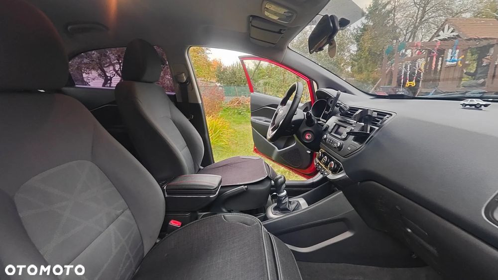 Kia Rio 1.4 M - 29