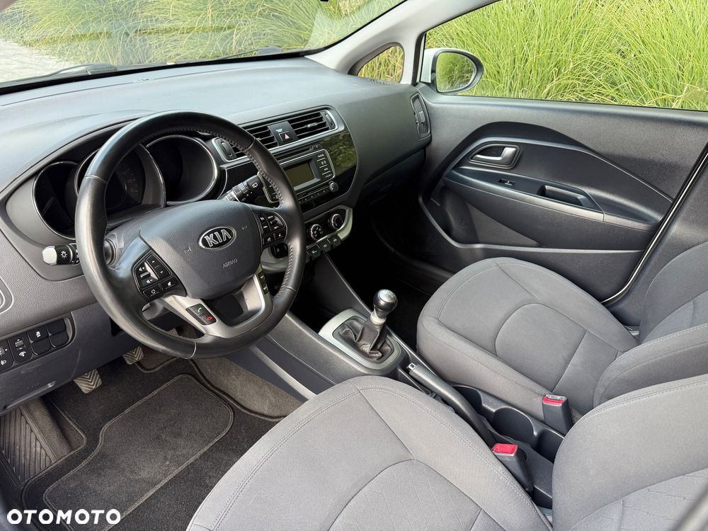 Kia Rio 1.2 Business Line - 8