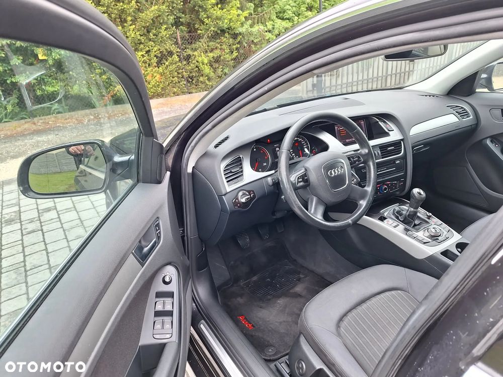 Audi A4 Avant - 10