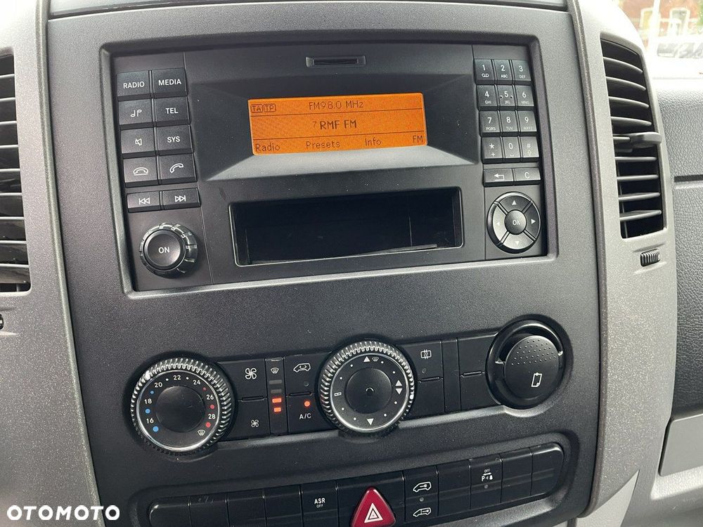 Mercedes-Benz Sprinter - 17