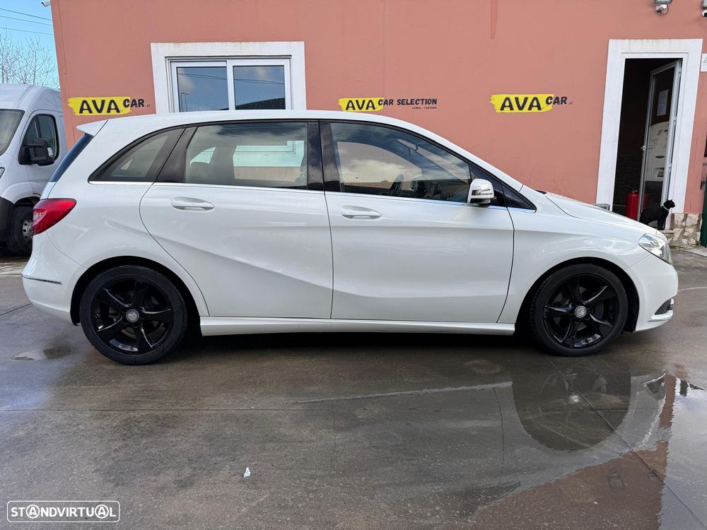 Mercedes-Benz B 180 CDI BlueEFFICIENCY Aut. - 2