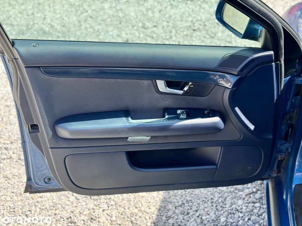 Audi A4 Limousine - 20
