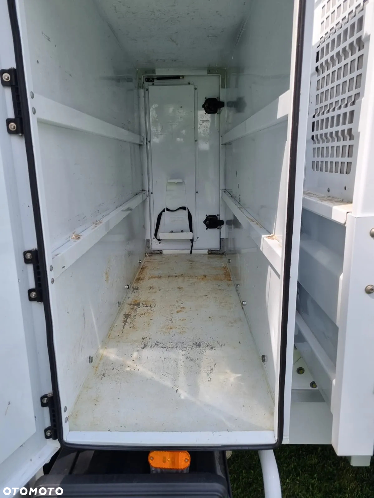 Renault Master Wywrotka - aluminiowa paka - wysokie burty - 14