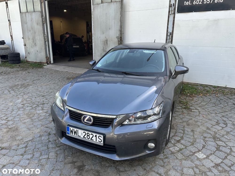 Lexus CT - 4