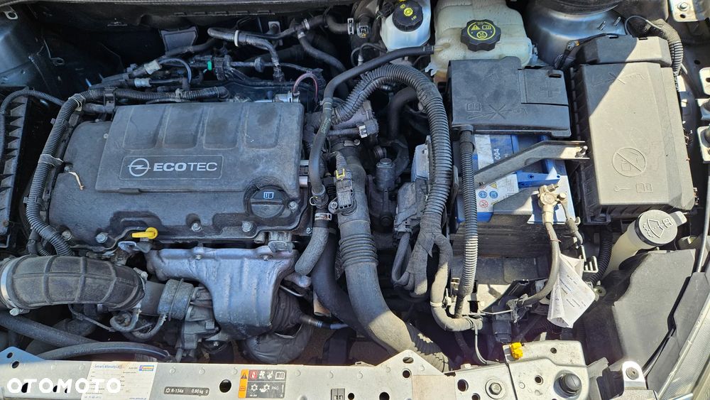 Opel Astra 1.4 T Edition 150 - 23