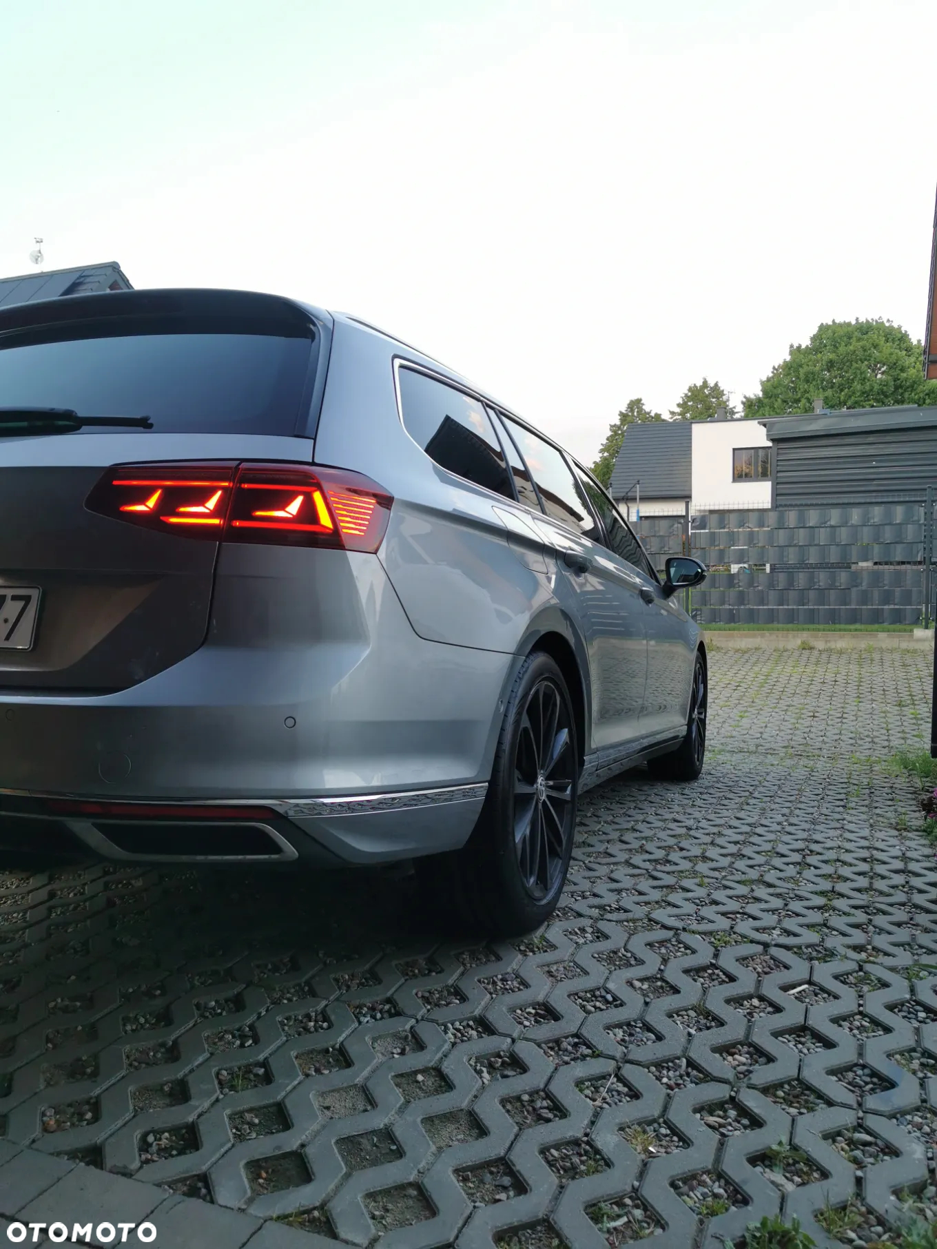 Volkswagen Passat - 4