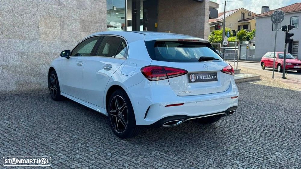 Mercedes-Benz A 250 e 8G-DCT AMG Line - 8