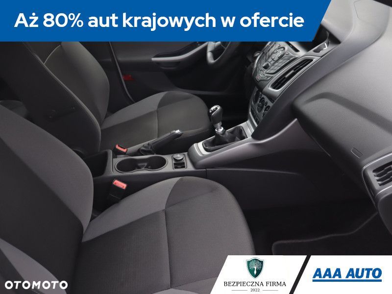 Ford Focus SW - 11