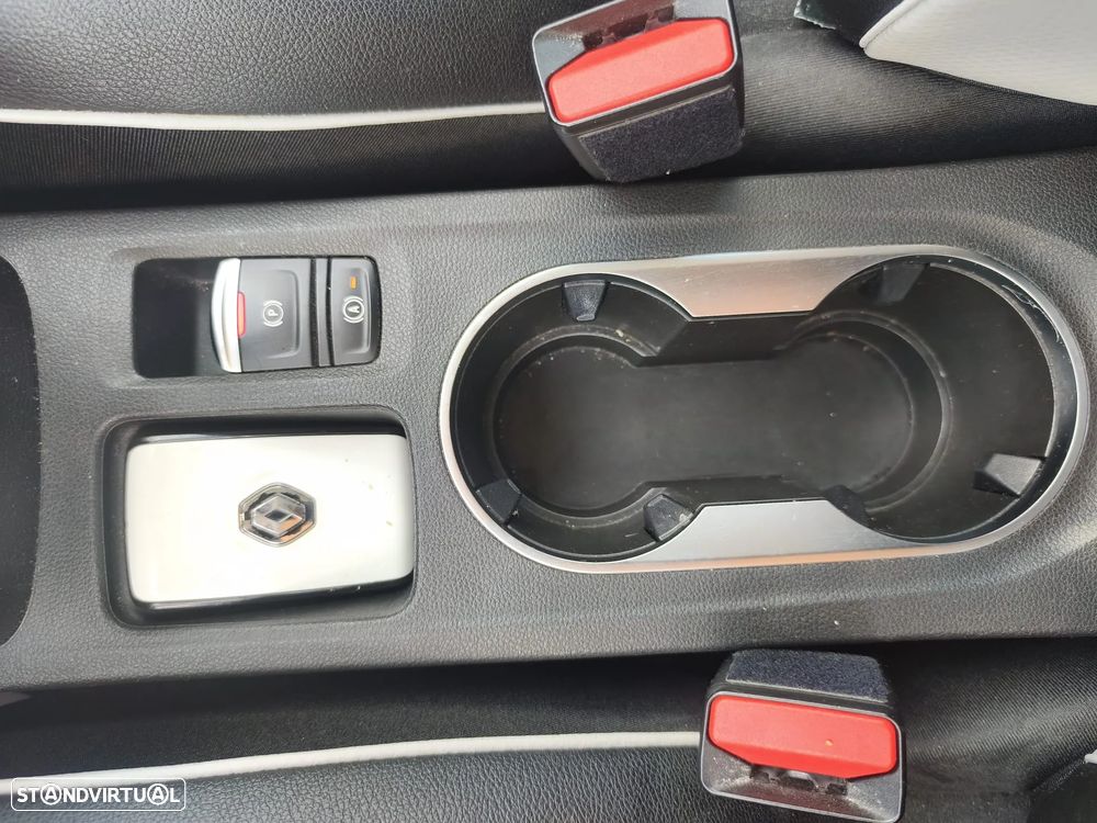 Renault Captur - 28