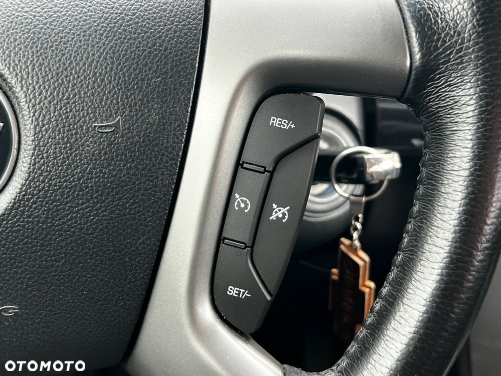 Chevrolet Captiva - 25