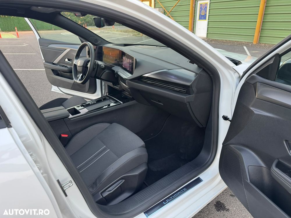 Opel Astra 1.5 D Automatik GS Line - 10