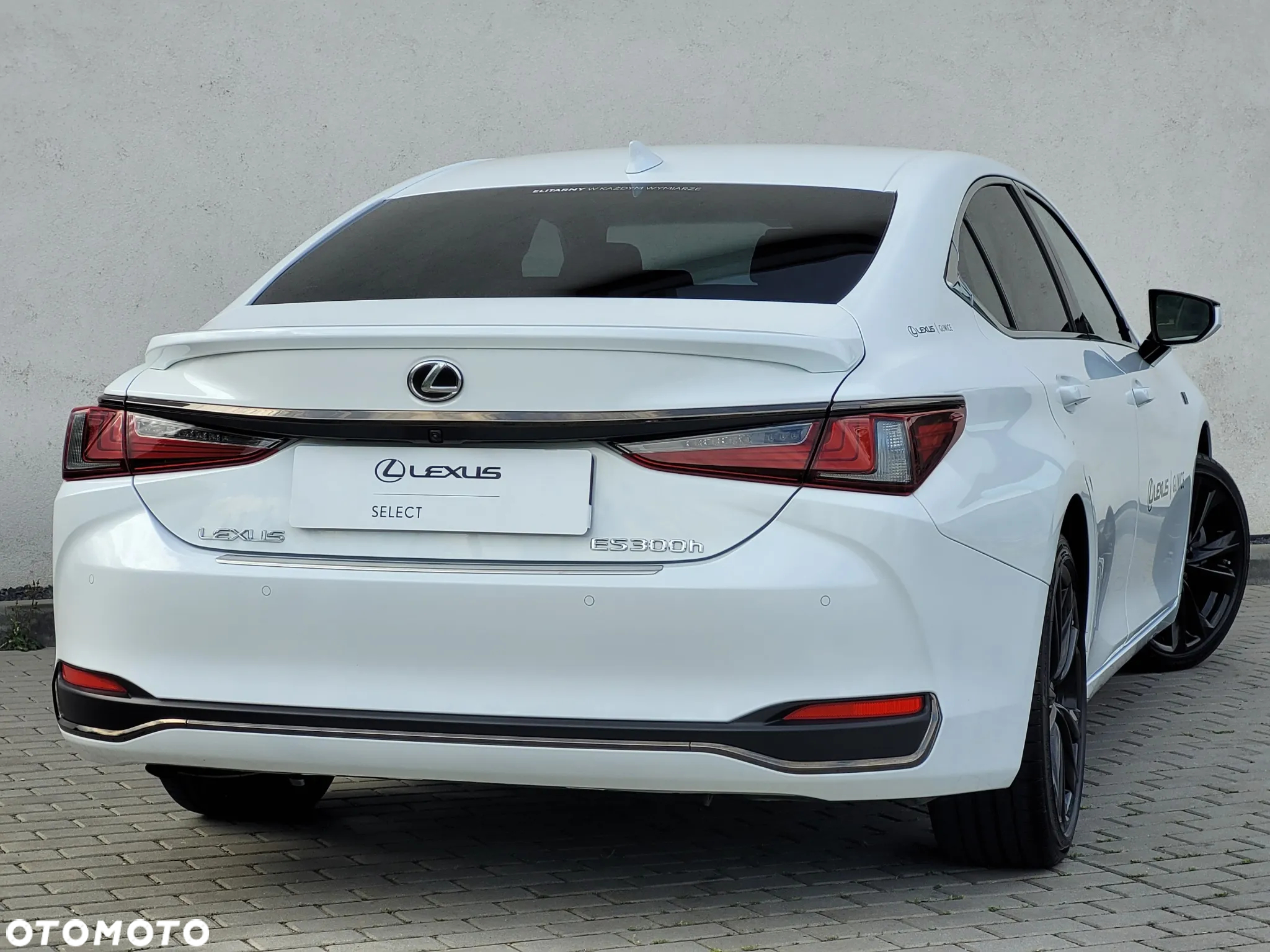 Lexus ES 300h F Sport Design - 5