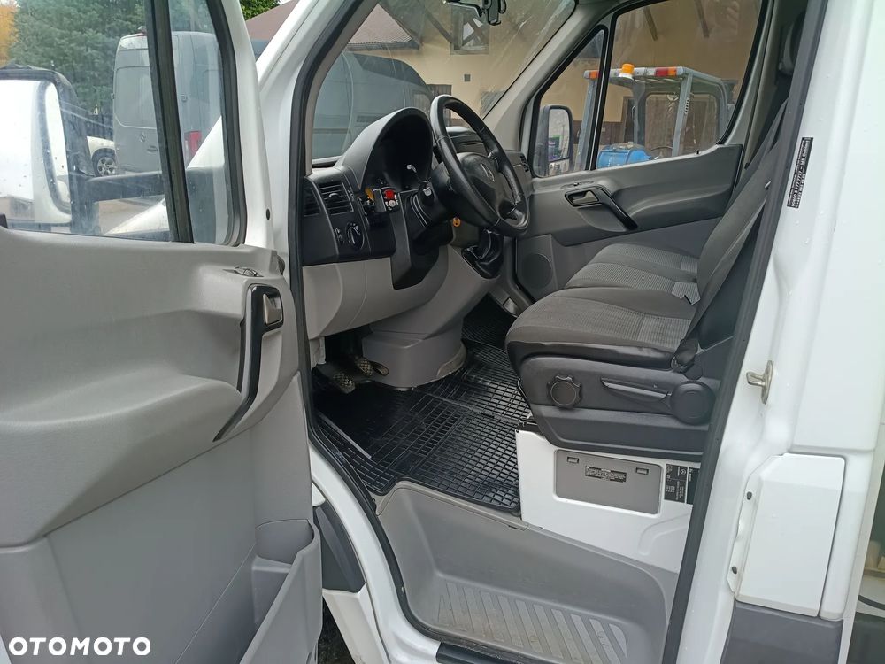 Mercedes-Benz Sprinter - 30