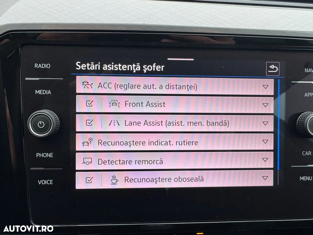 Volkswagen Passat - 14