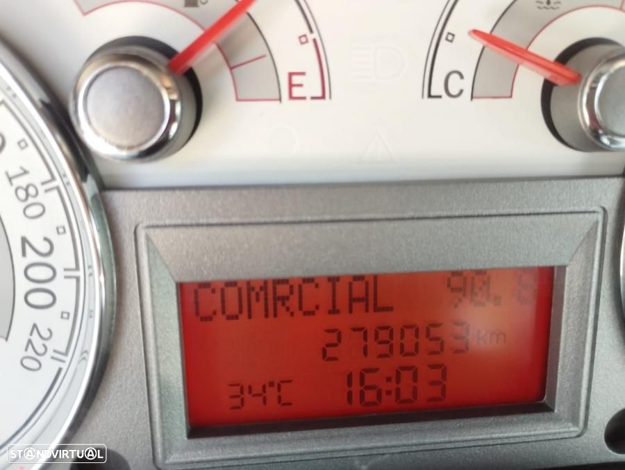Fiat Linea 1.6 M-Jet Emotion - 10