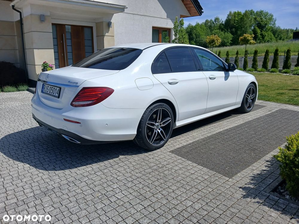 Mercedes-Benz Klasa E 220 d 4-Matic 9G-TRONIC - 4