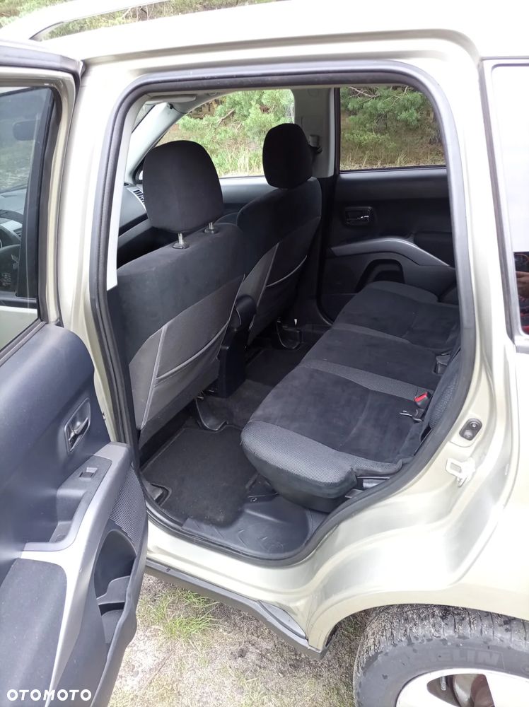 Mitsubishi Outlander 2.0 DI-D 4WD Intense - 8