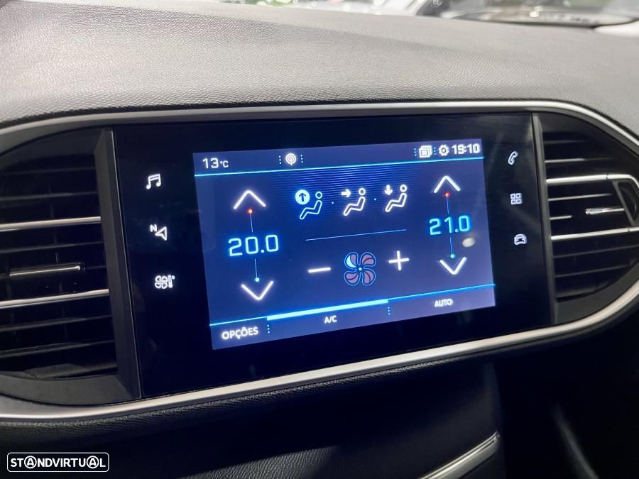 Peugeot 308 1.2 PureTech Allure Pack EAT8 - 23