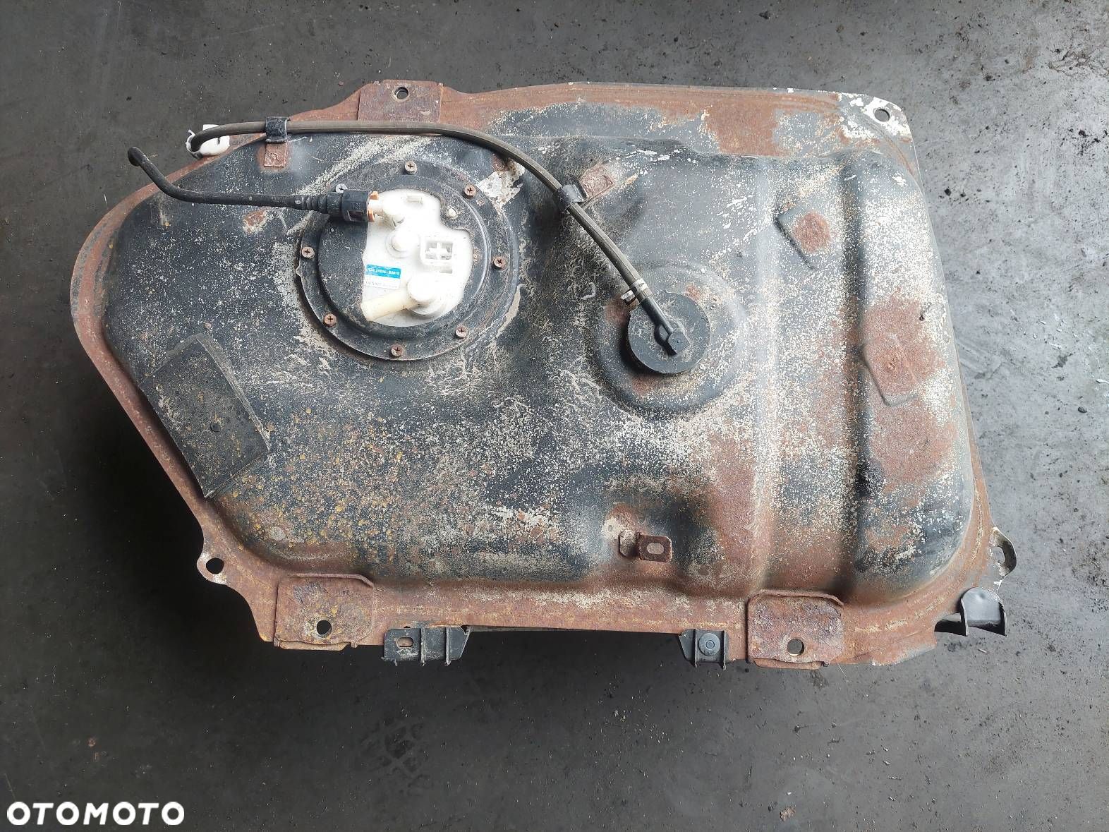 BAK ZBIORNIK PALIWA + POMPKA METALOWY DAIHATSU CUORE VI 1.0 12V - 1