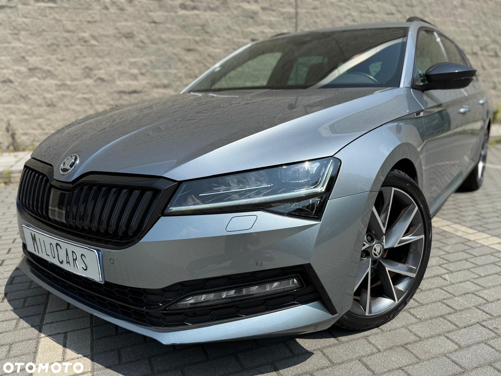 Skoda Superb 2.0 TDI DSG Sportline - 3