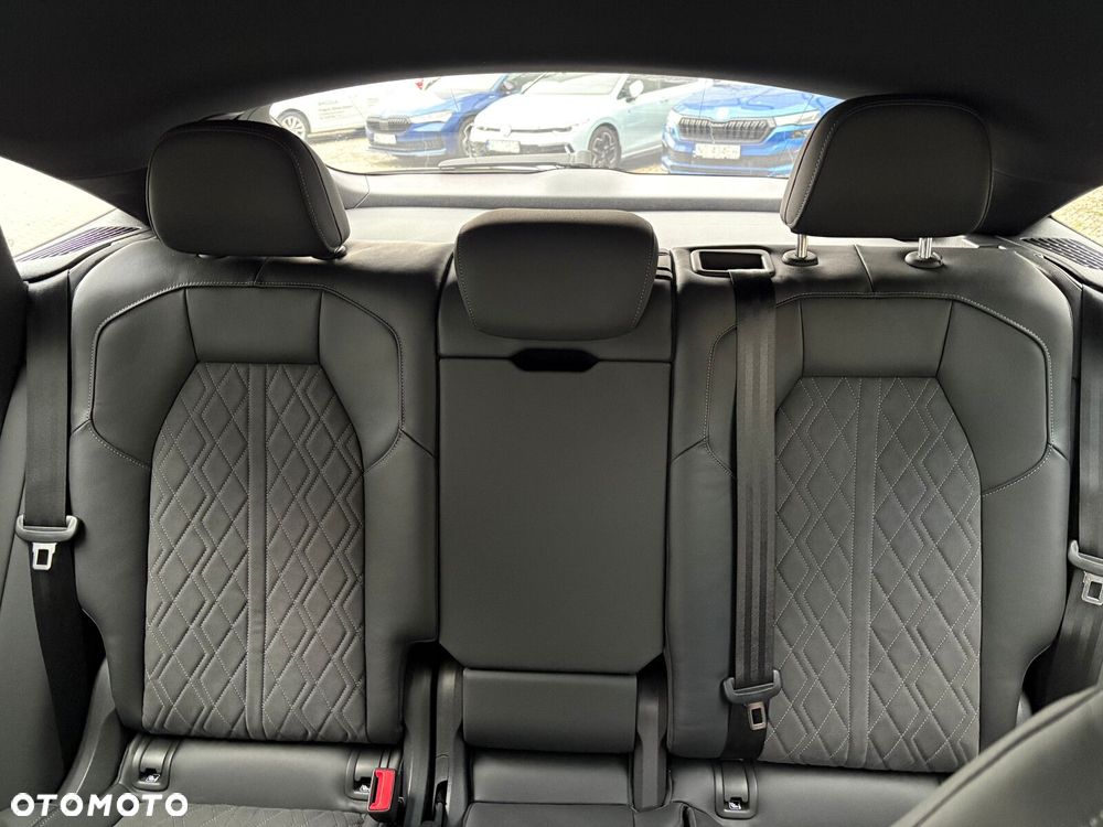 Audi Q5 Sportback - 11