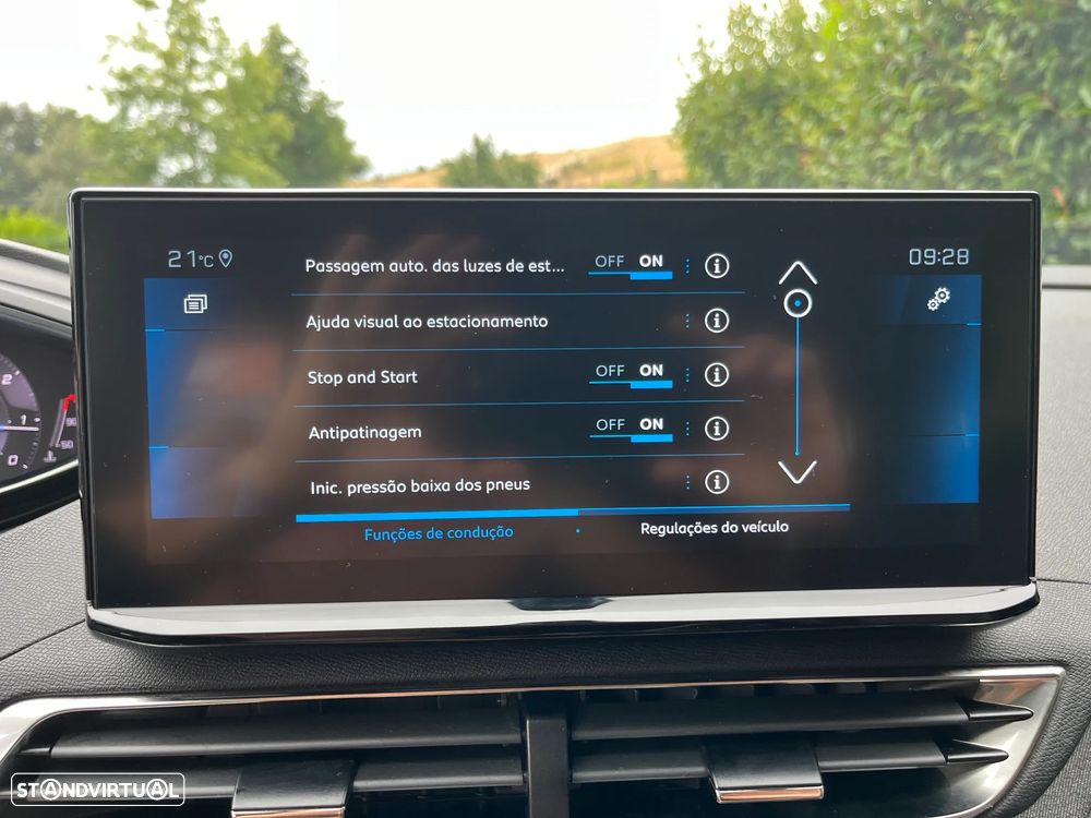 Peugeot 5008 1.5 BlueHDi Allure Pack EAT8 - 17