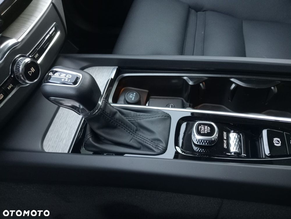 Volvo XC 60 D4 Geartronic Inscription - 12