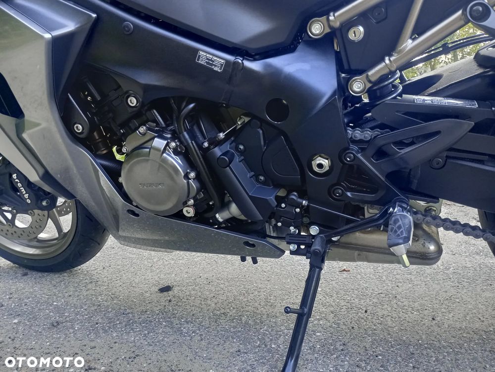 Suzuki GSX 1000 - 9