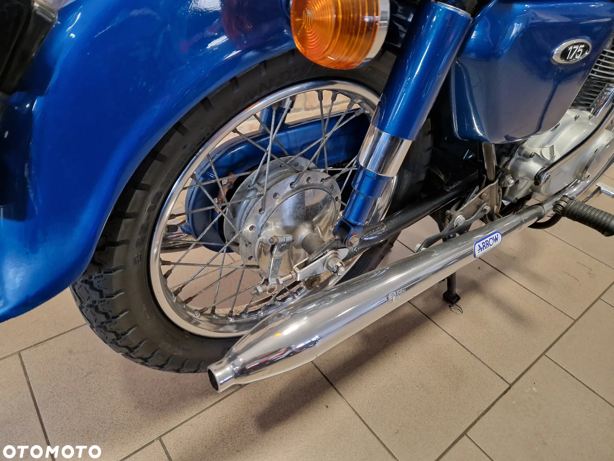 Honda CB - 23