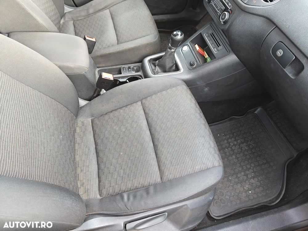 Volkswagen Tiguan - 9