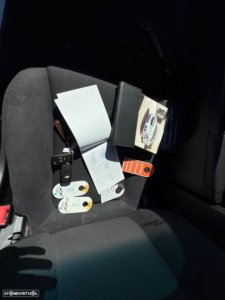 Chevrolet Cruze 1.6 LS - 23