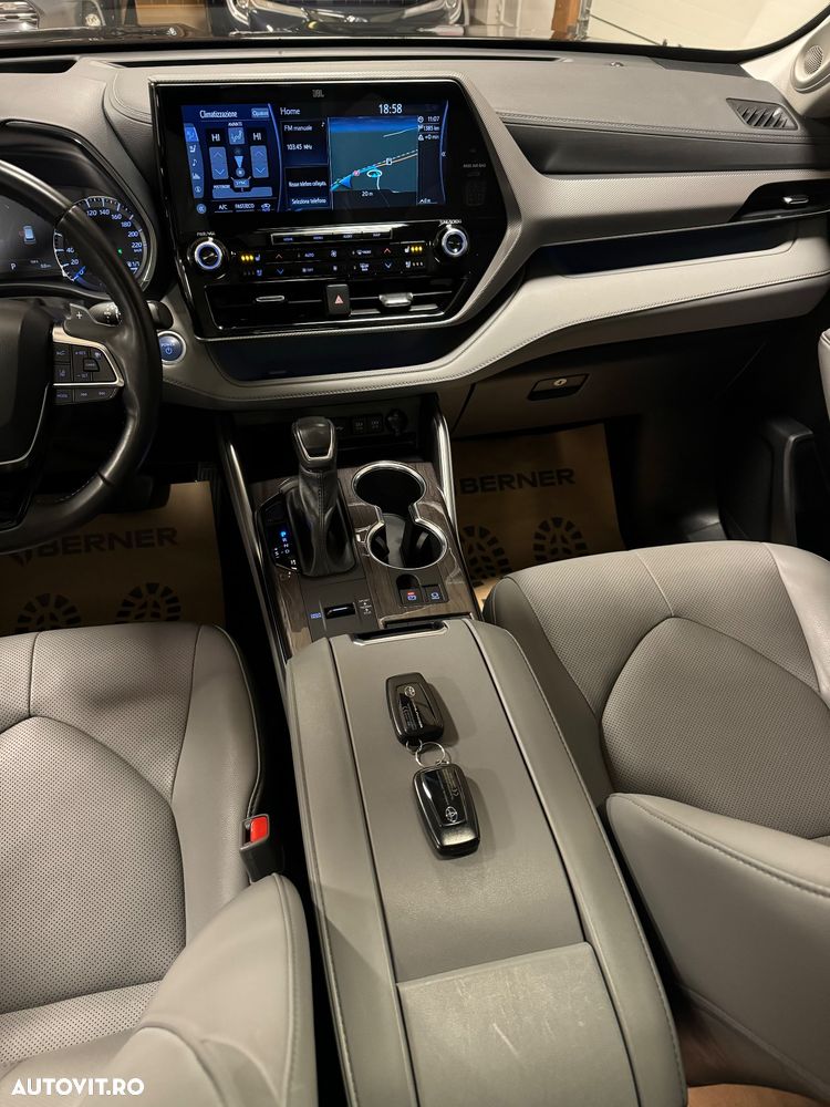 Toyota Highlander 2.5 Hybrid Luxury - 14