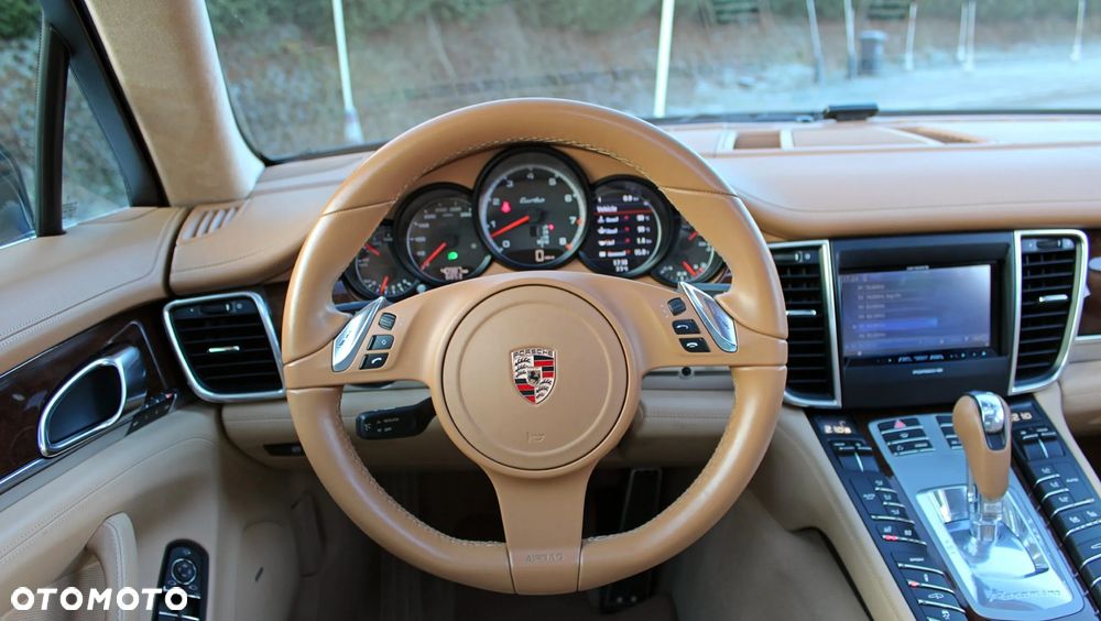 Porsche Panamera Turbo - 9