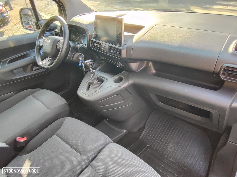 Toyota Proace City 1.5D L2 Exclusive - 9