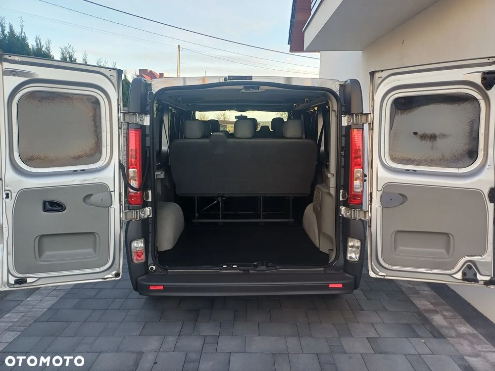 Renault Trafic - 32