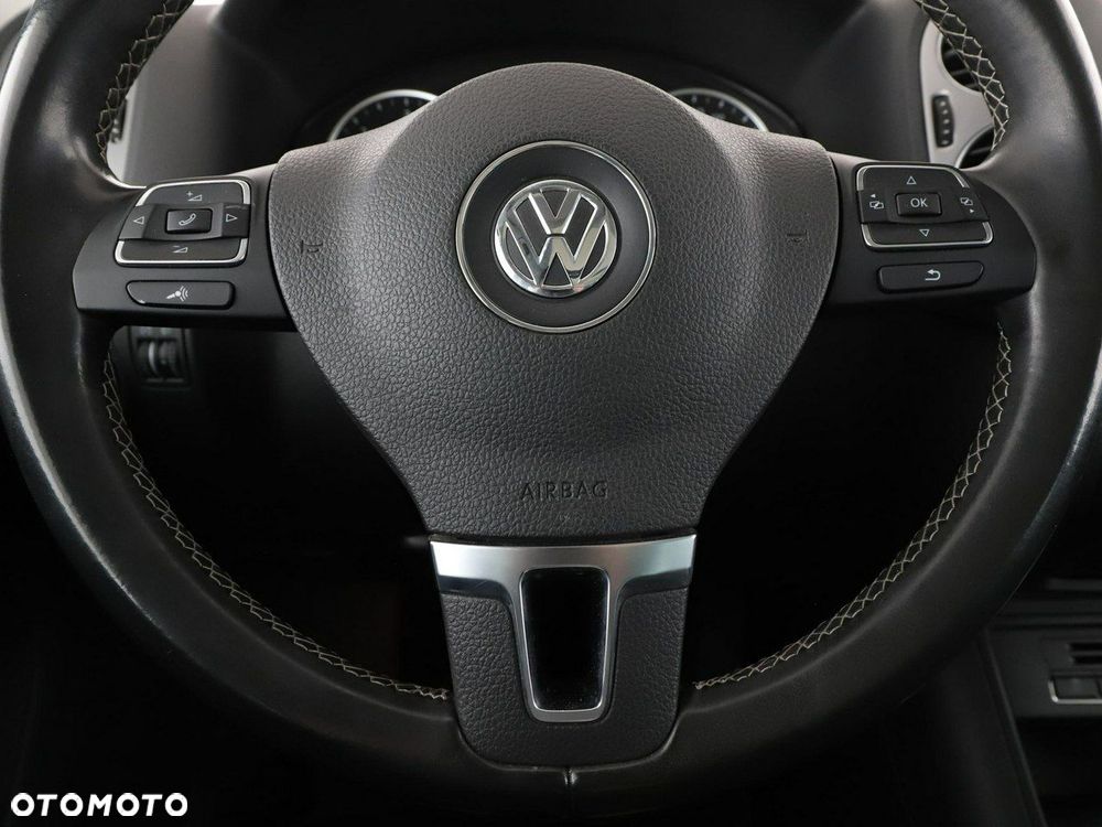 Volkswagen Tiguan 2.0 TDI SCR BlueMotion Technology Lounge Sport & Style - 22