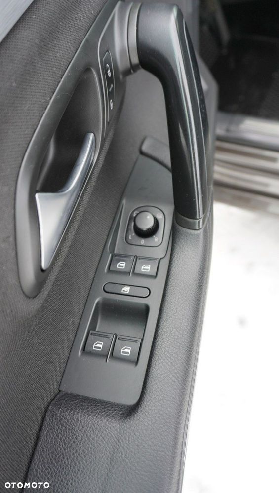 Volkswagen Passat CC - 11