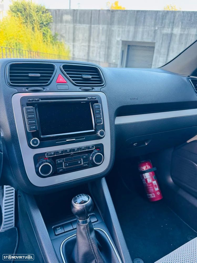 VW Scirocco 2.0 TDI Sport - 11