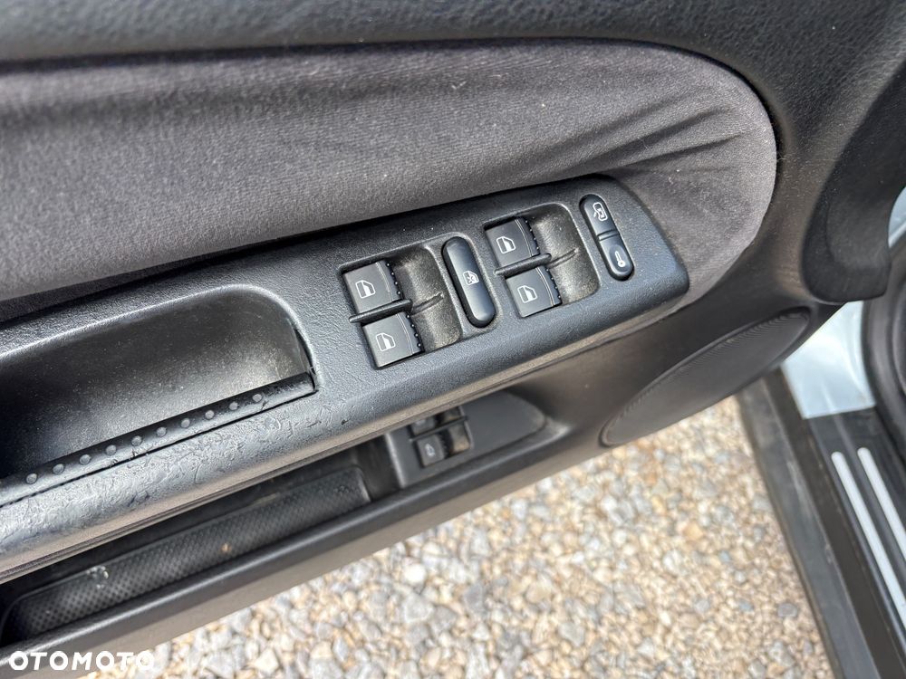 Volkswagen Passat - 15