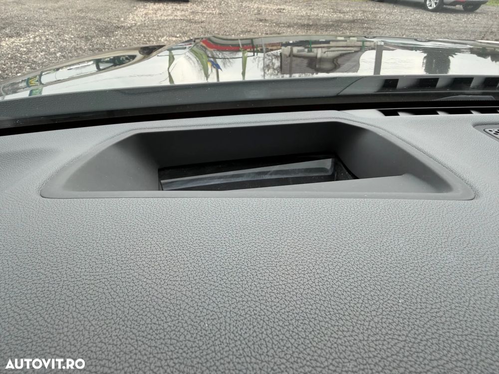 BMW Seria 7 745e - 10