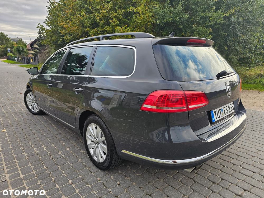 Volkswagen Passat - 4