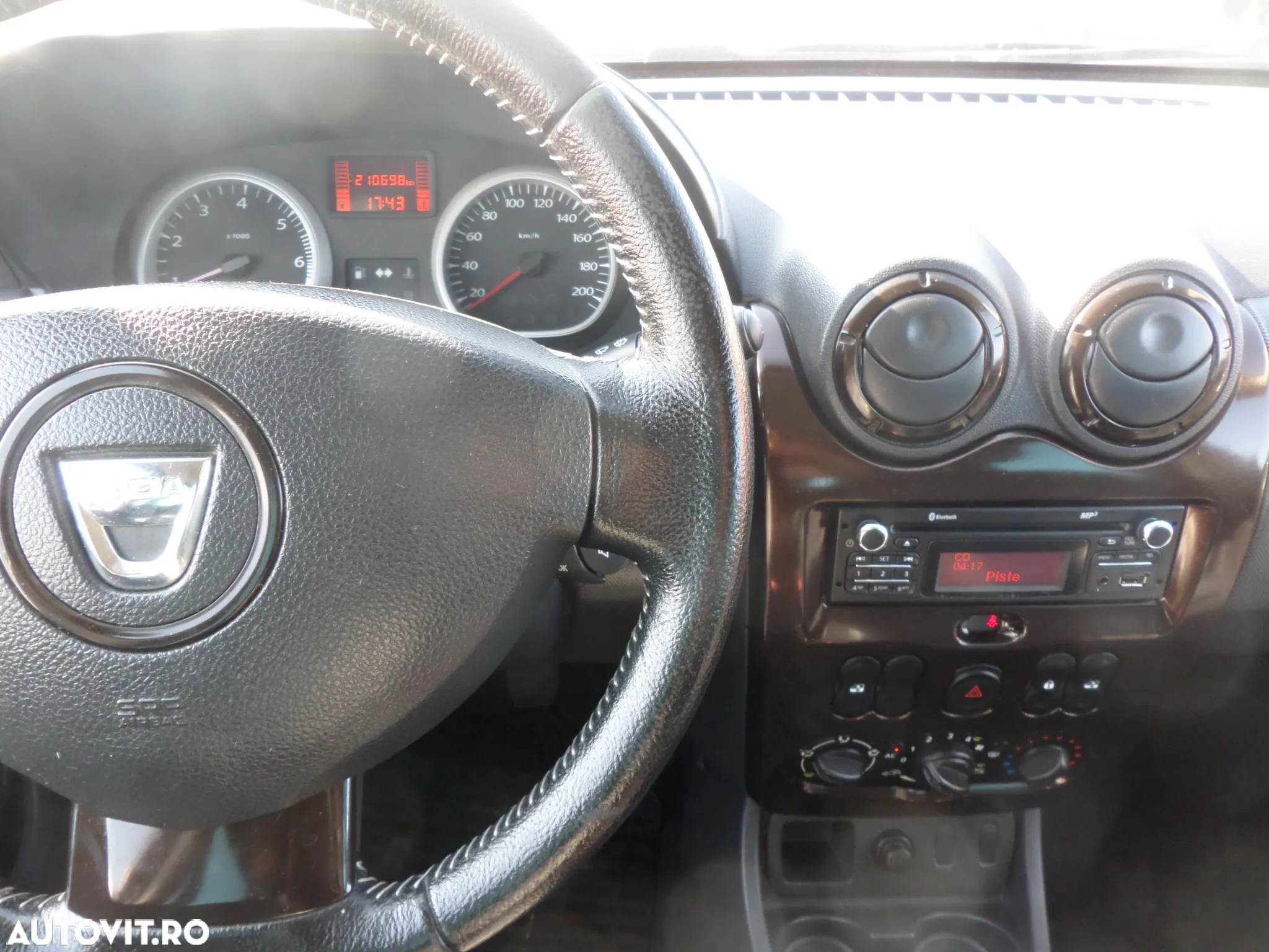 Dacia Duster 1.5 dCi 4x2 Laureate - 31