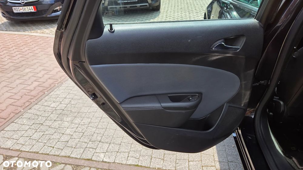 Opel Astra 1.4 Turbo Innovation - 27