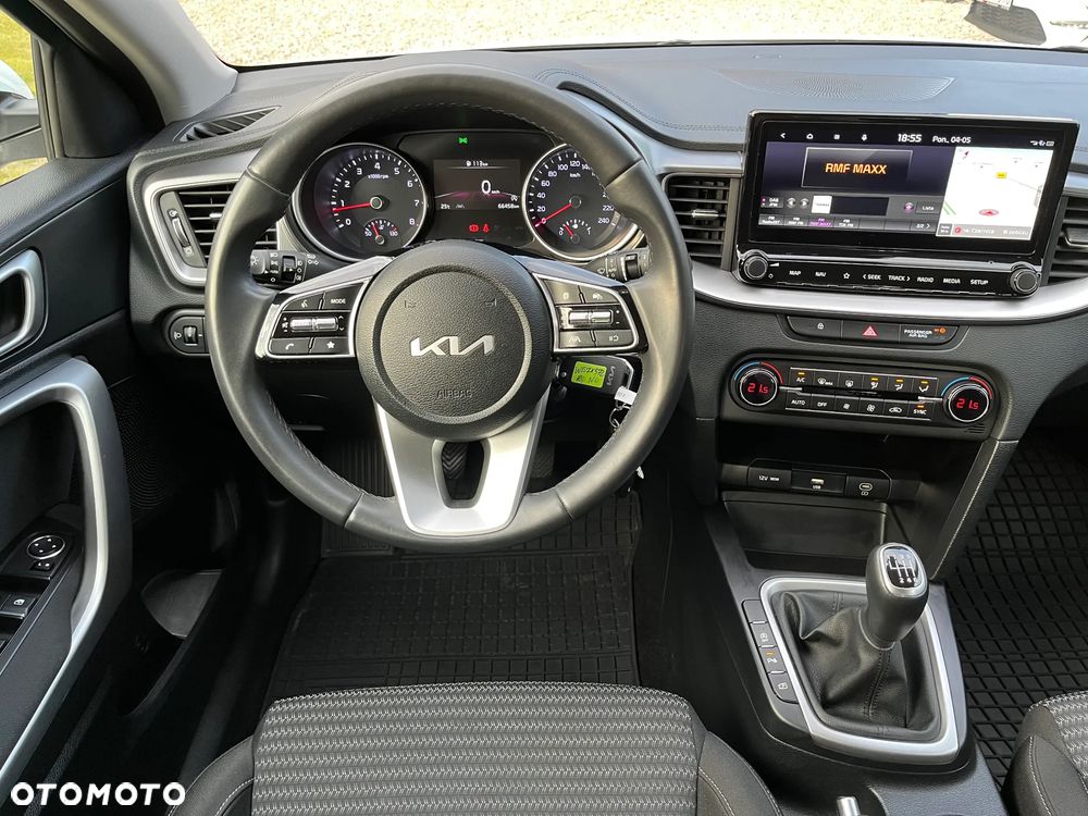Kia Ceed 1.5 T-GDI M - 8