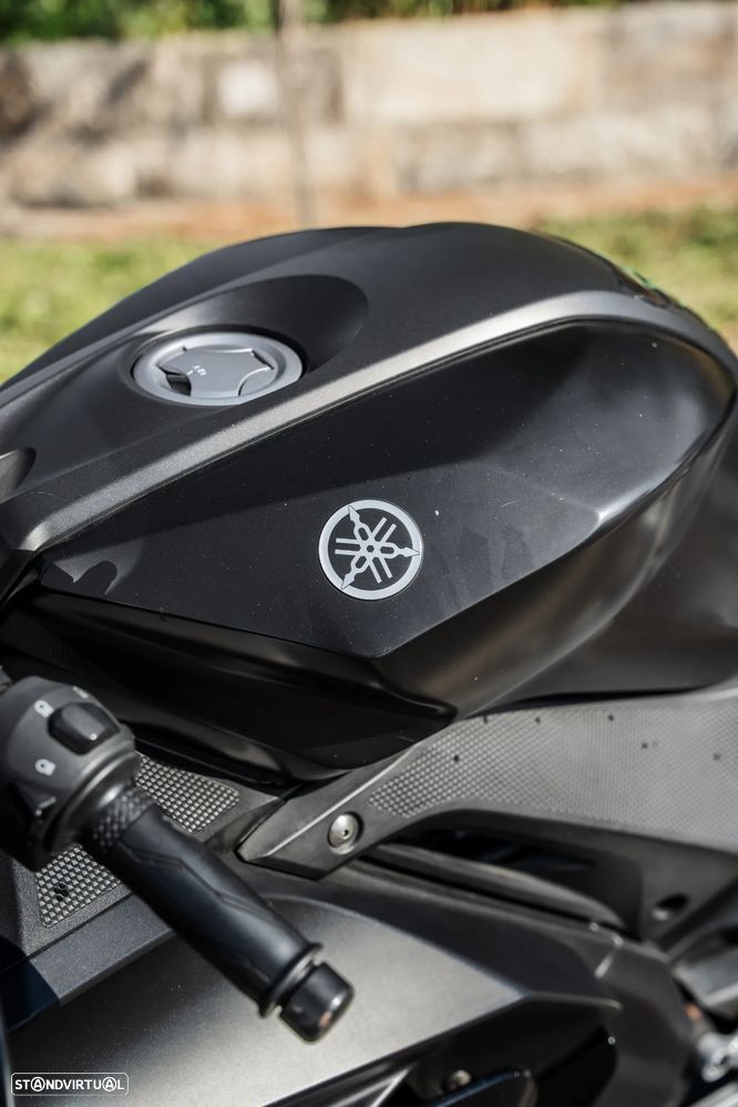 Yamaha YZF R125 - 11