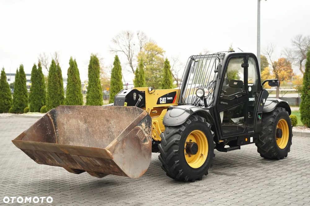 Caterpillar TH407C / ŁADOWARKA TELESKOPOWA / 2015 ROK / - 8
