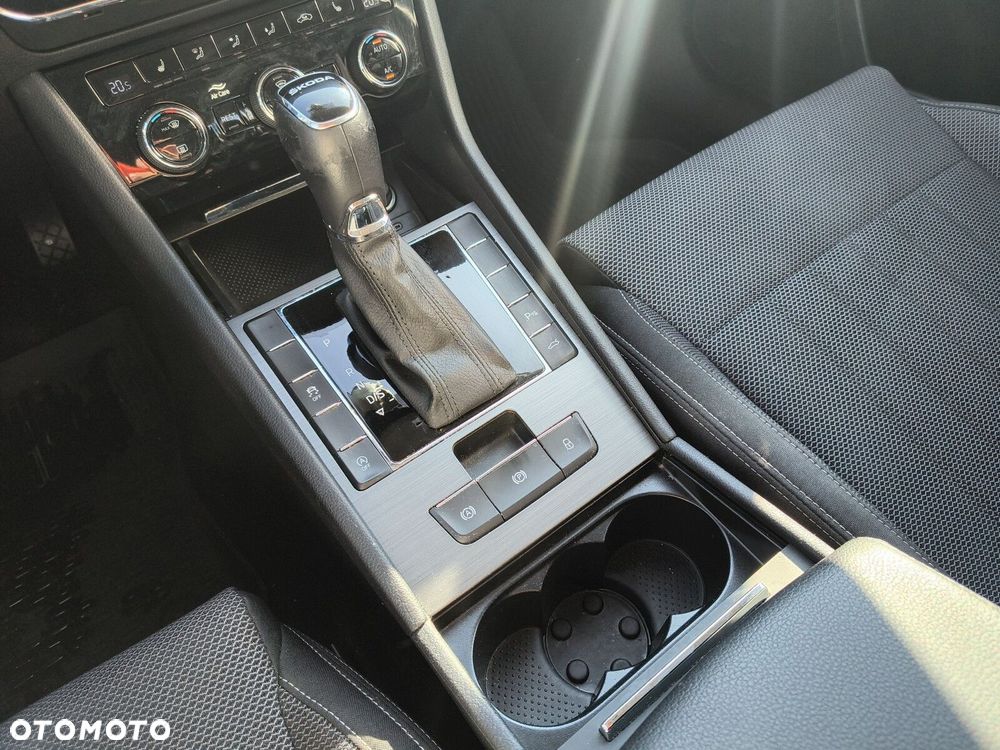 Skoda Superb 2.0 TSI Style DSG - 16