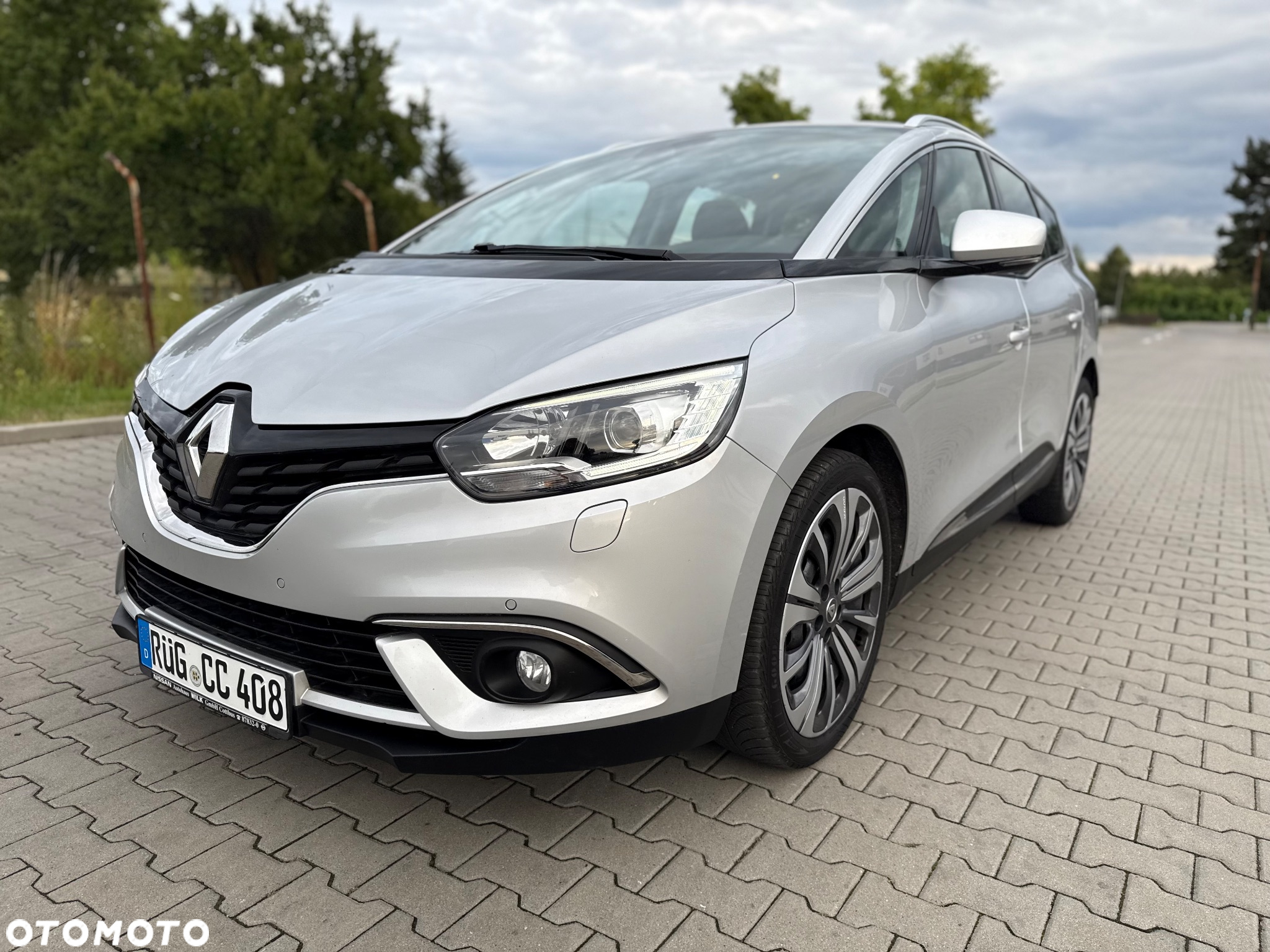 Renault Grand Scenic ENERGY dCi 110 INTENS - 12