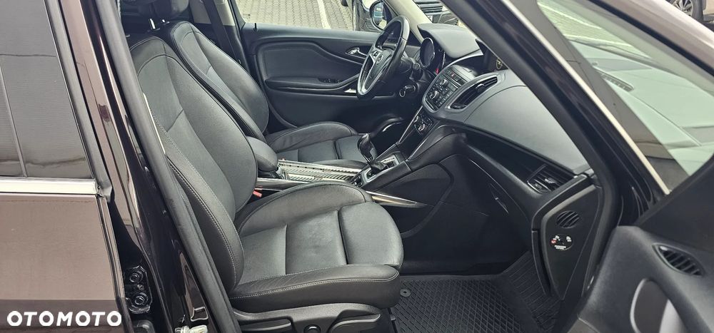 Opel Zafira - 8