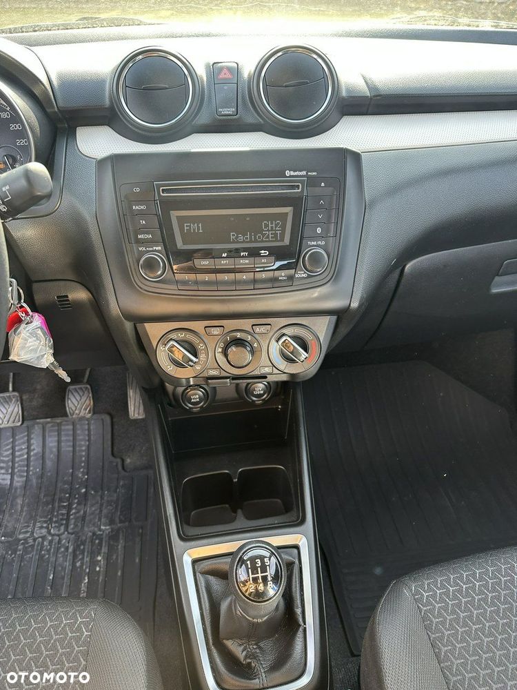 Suzuki Swift - 22